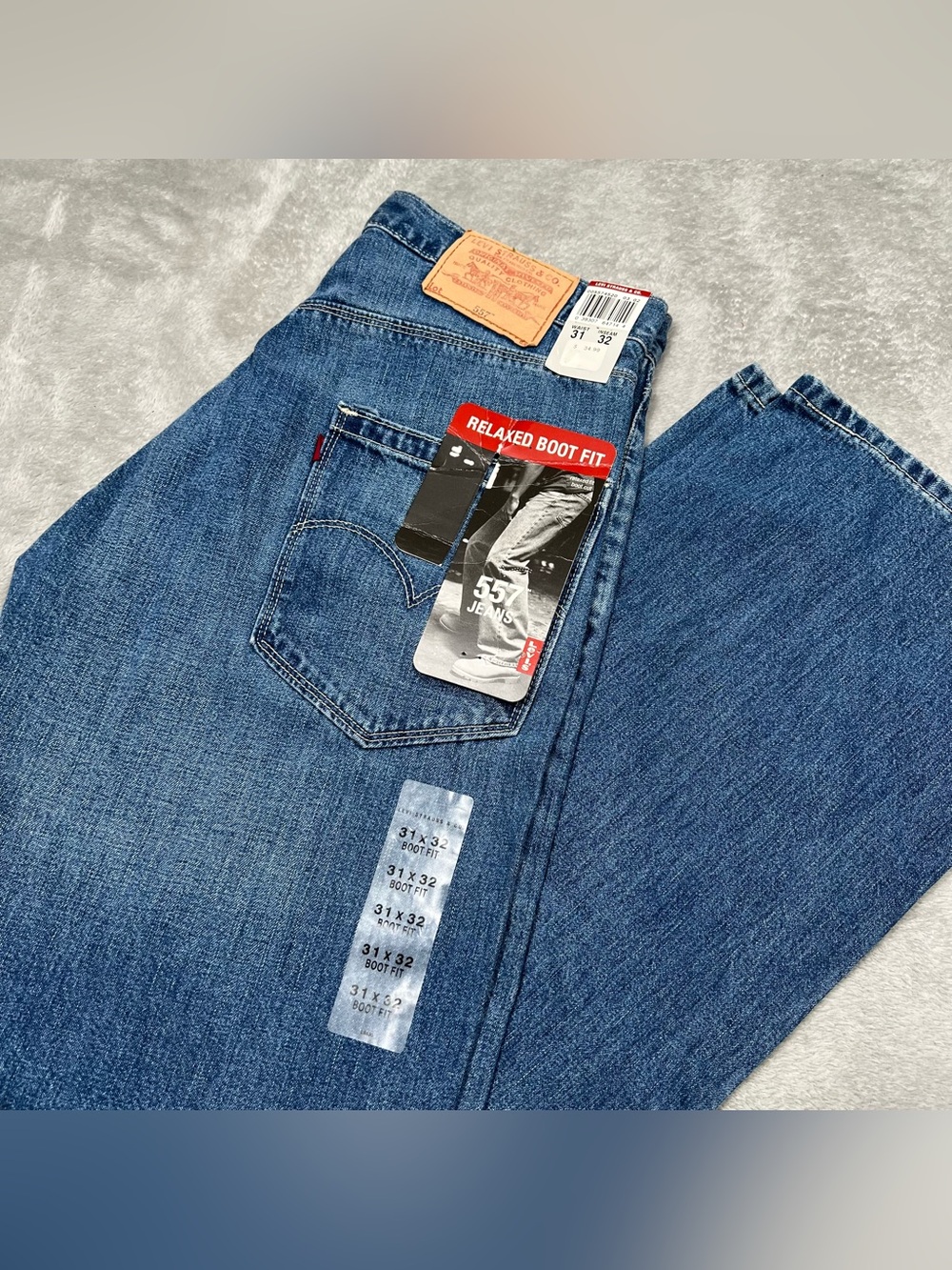 NWT Vintage Levi's 557 Relaxed Boot Fit Jeans Mens 31x32 Blue Western Bootcut